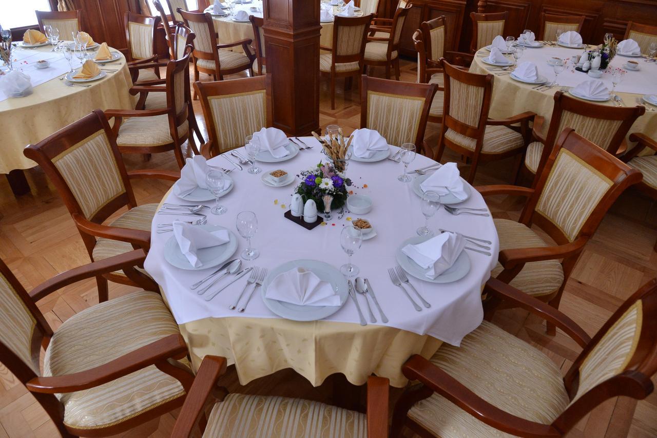 Hotel Zlatarski Zlatnik Nova Varos Luaran gambar