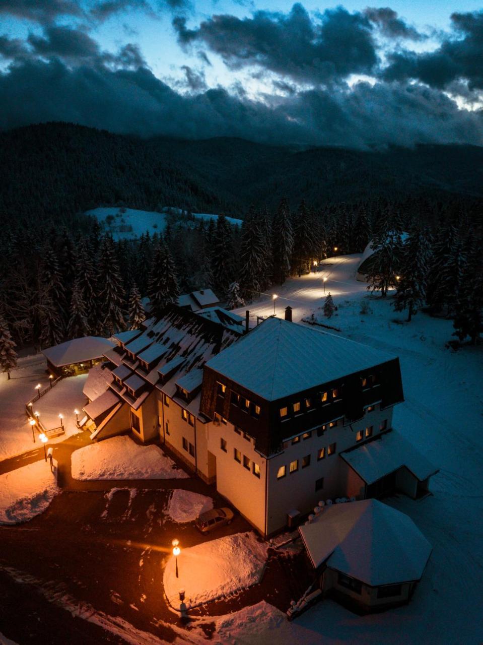 Hotel Zlatarski Zlatnik Nova Varos Luaran gambar